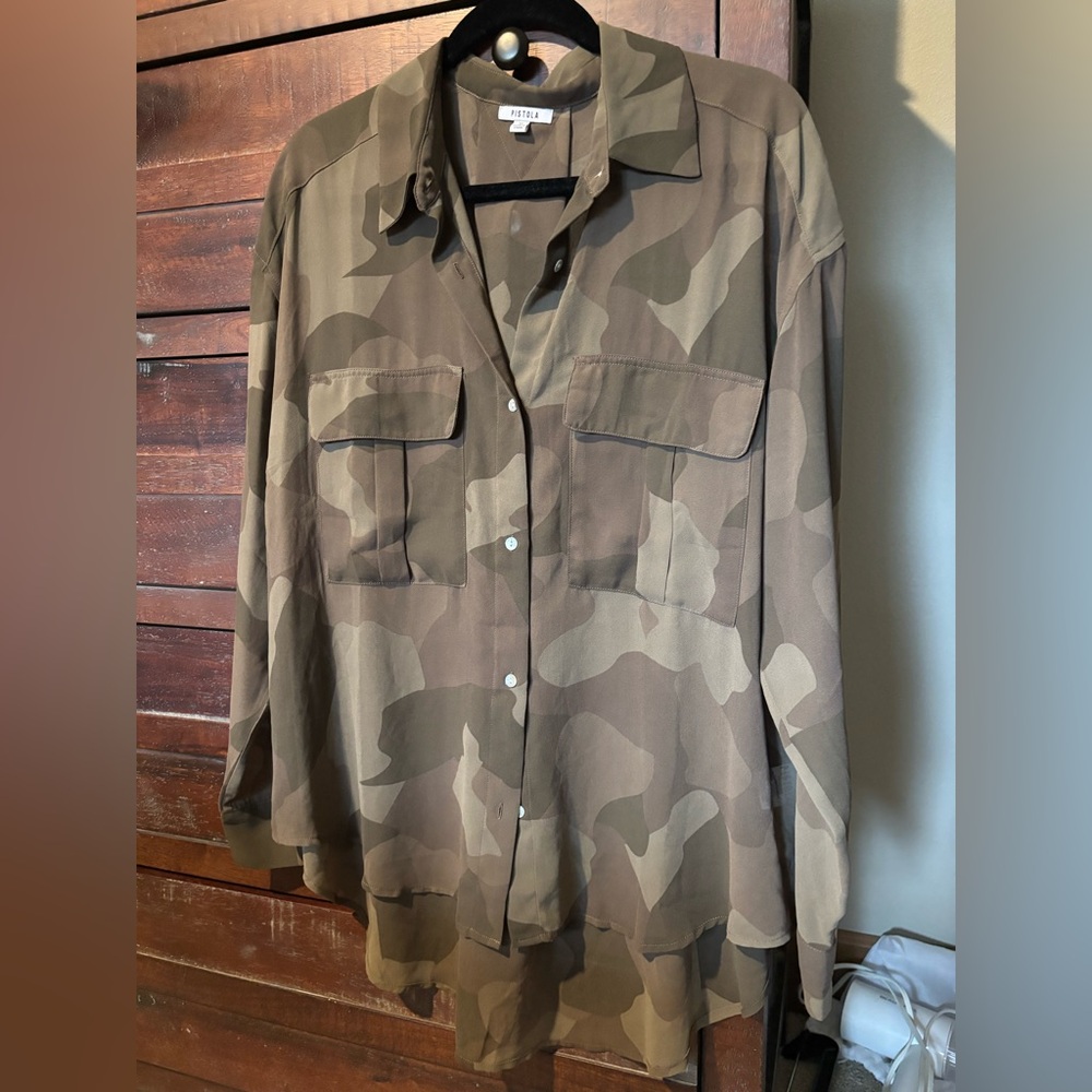 Pistola Sheer Cam Button-Down NWOT Sz M